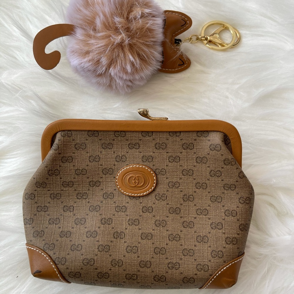 VINTAGE GUCCI KISSLOCK WALLET